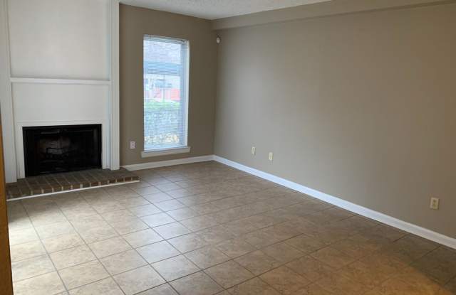 2Bd/1.5Ba Townhouse located on the Germantown/Memphis Line! Gallery 3