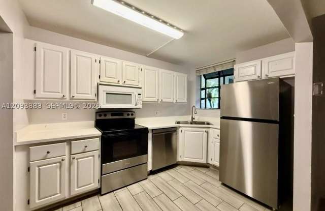 1258 S Military Trl Gallery 3