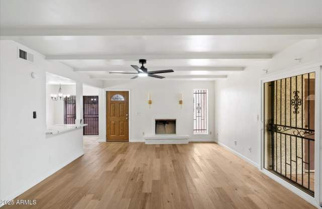 5520 N 77th Place Gallery 3