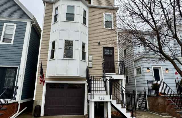122 Coleridge Street Gallery 1