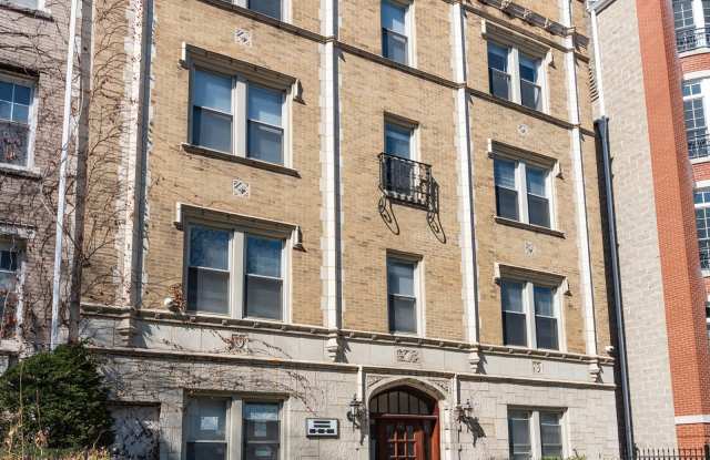 640 West Wrightwood Avenue Gallery 2