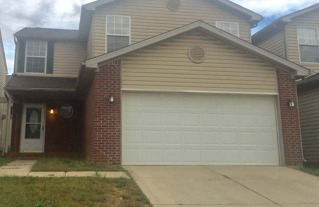 FOUR BEDROOMS! Attached 2-Car Garage, 3 Bathrooms, Hardwood Flooring Gallery 1