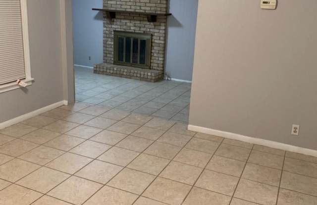 1801 Ave D - RENTAL Gallery 3
