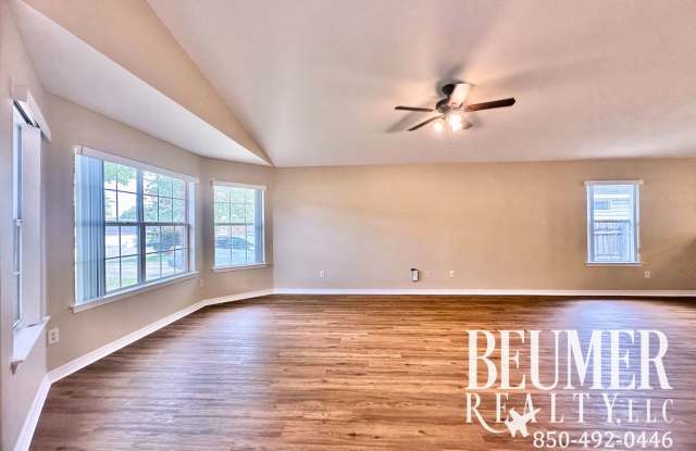 NEW LUXURY VINYL PLANK FLOORING AND PAINT THROUGHOUT Gallery 3
