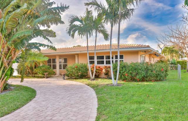 2121 NE 29th St - 2121 Northeast 29th Street, Lighthouse Point, FL 33064