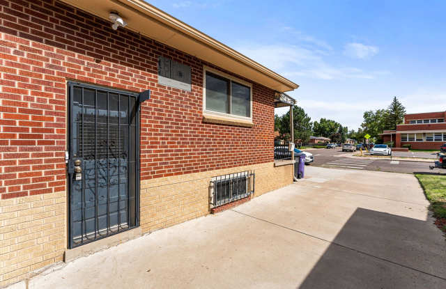 Lower Level Unit near Ruby Hill Park! Gallery 3