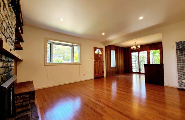 415 Briarfield Way Gallery 2
