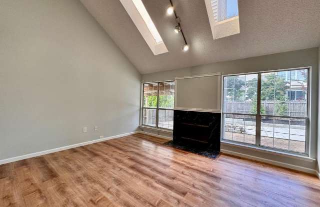 51 Carlisle Court Gallery 2