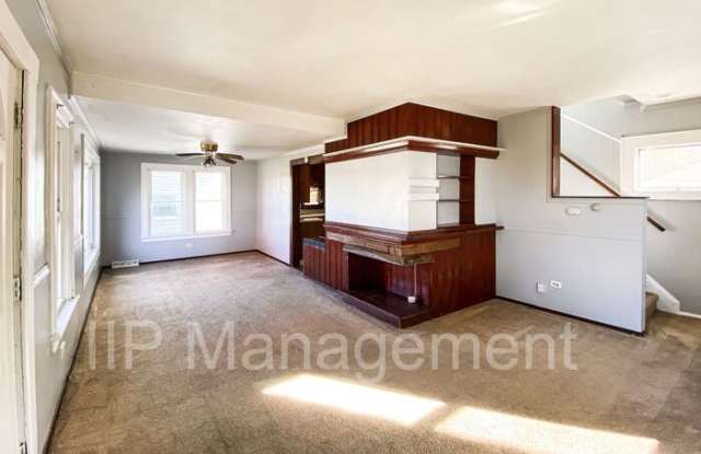 5463 Clement Avenue Gallery 3
