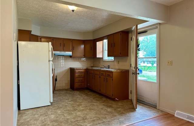 4827 Dunsmore Avenue Gallery 4