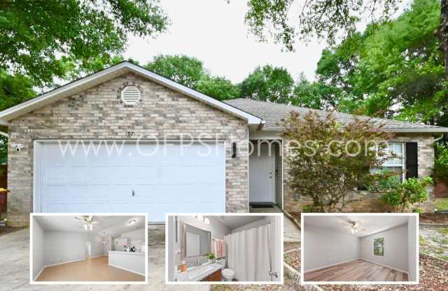 AVAILABLE NOW! HALF OFF FIRST MONTH'S RENT! photos photos