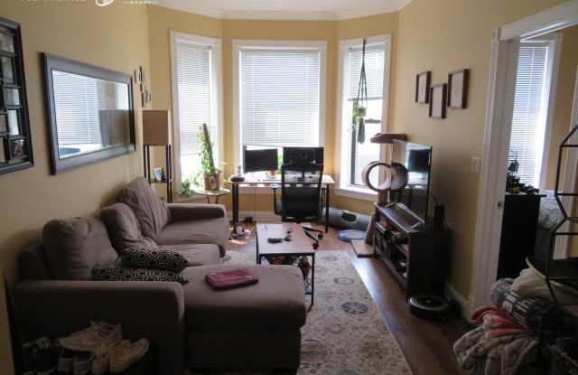1355 North Ashland Avenue photos photos