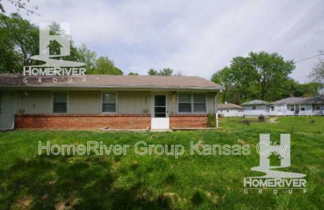 10502 E Winner Rd - 10502 East Winner Road, Independence, MO 64052