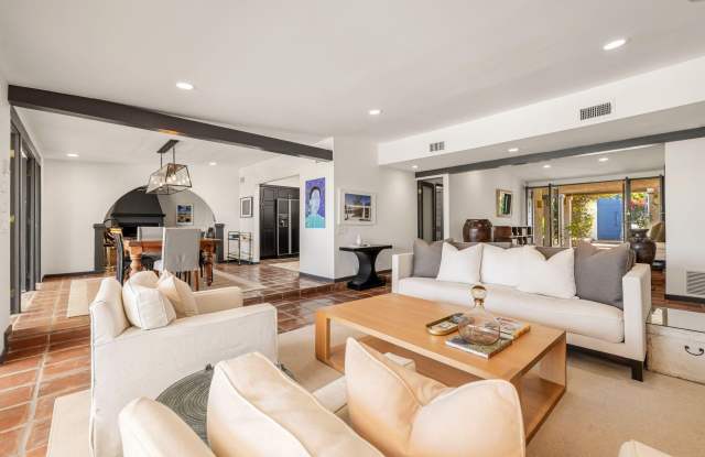 46310 Shadow Mountain Drive Gallery 1