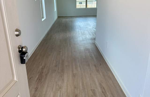 2703 Pheasant Hill Court Gallery 2