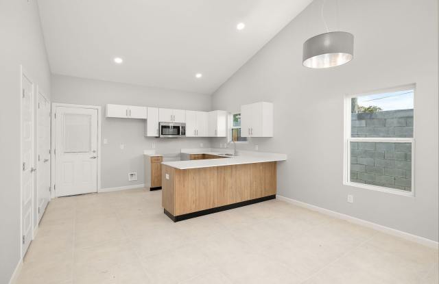 Brand-New 3 Bedroom, 2 Bath Apartment for Rent Gallery 3