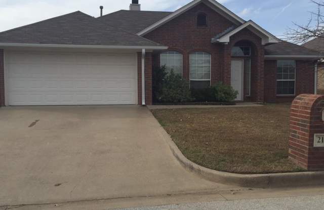213 CASS CIRCLE photos photos