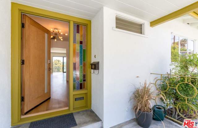 4238 CALEDONIA Way Gallery 2