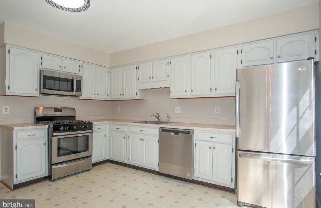 5946 WOODFIELD ESTATES DR Gallery 4
