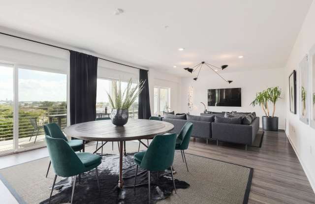 4361 South Congress Avenue photos photos