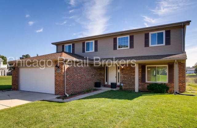 6701 Foxtree Avenue - 6701 Fox Tree Ave, Woodridge, IL 60517