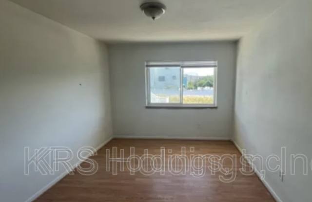 776 W Oceanview Avenue photos photos