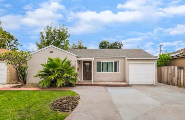 422 N Batavia St. photos photos