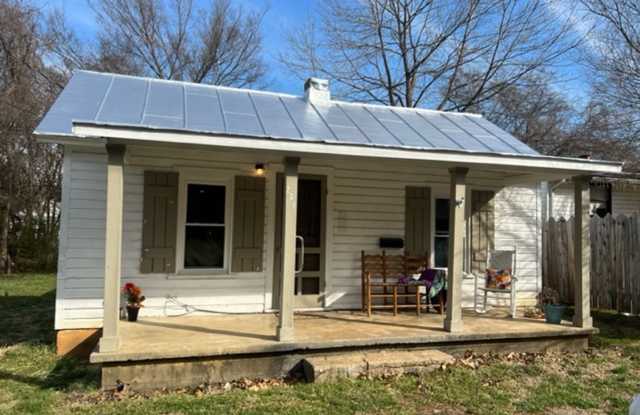 Cute Little Bungalow in Buena Vista photos photos