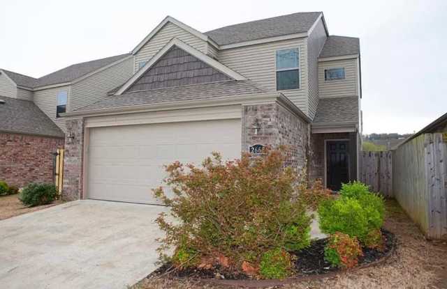 Available August 1st! Two-Story 3 Bedroom, 2.5 Bathroom in the center of Fayetteville photos photos