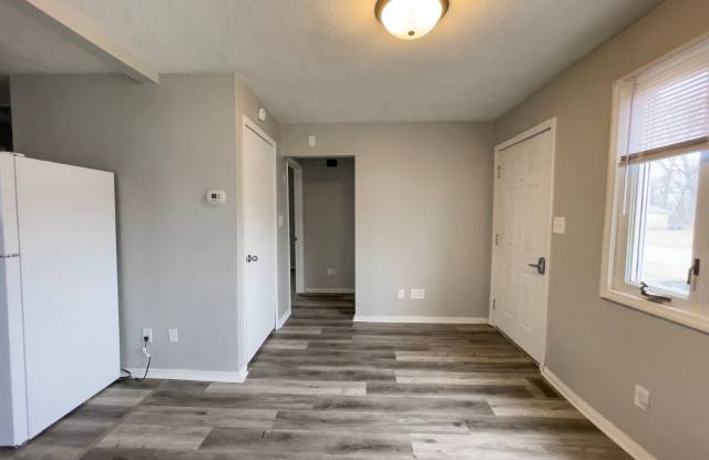 For Rent: 1623 E 20th St. Cozy 1 Bedroom Home! In Unit Washer & Dryer! Pet Friendly! Gallery 4