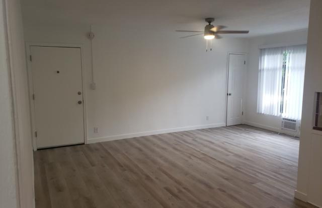 813 Westmount Drive LP photos photos