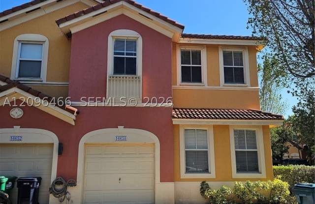 16658 SW 79th Ter Gallery 1
