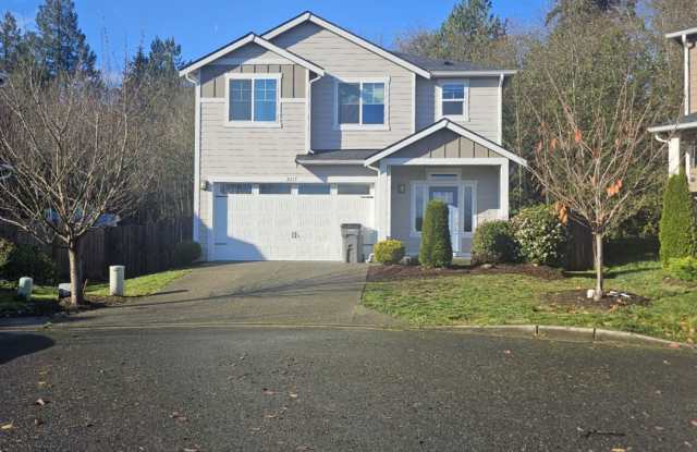 Spacious 4 bed with fenced yard, convenient Port Orchard location - 3317 Southeast Property Court, Bethel, WA 98367