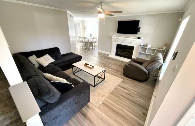 Welcome to Audubon Drive! Gallery 4