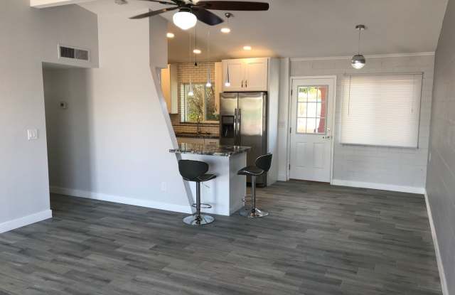 3 bedroom updated Townhome photos photos