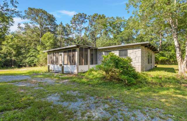 Single Family Ranch Brick Home For Rent! photos photos