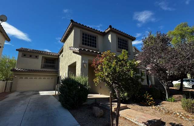 Upscale Executive Living Gallery 1