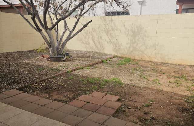 1830 Paseo De La Luna -- photos photos