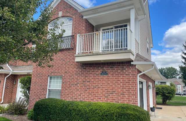 Shelby Township 2 Bedroom, 2 Bath Condo-Style Apartment, ATT. Garage  Pool photos photos