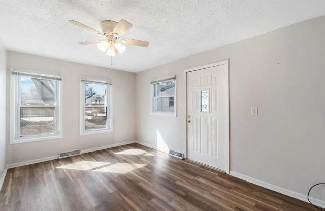 1 Bed 1 Bath House for Rent! *** 1/2 off 1st Month Rent!!! *** photos photos