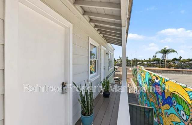 146 N Cedros Ave Gallery 3