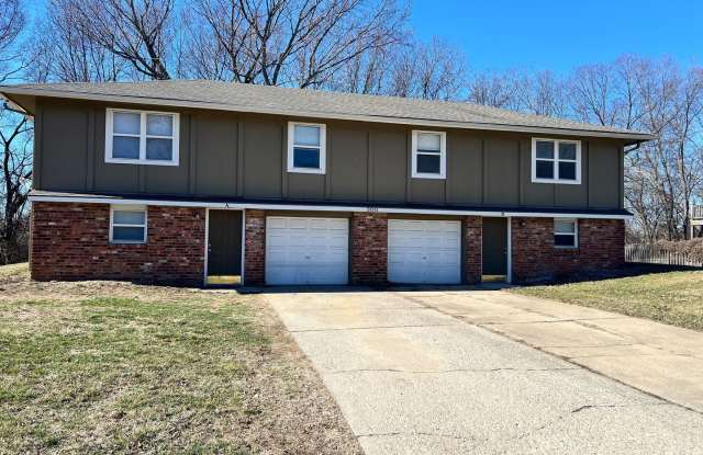 Spacious Split-Level Duplex in Lee’s Summit photos photos Spacious Split-Level Duplex in Lee’s Summit photos photos