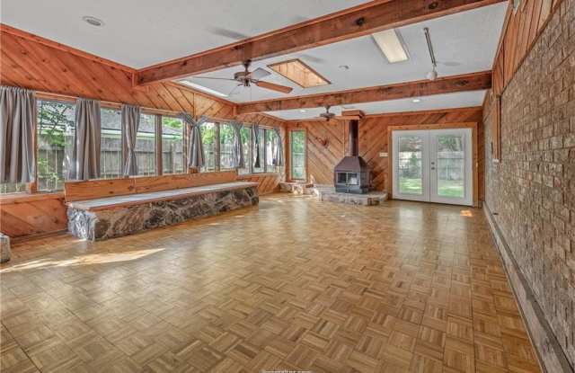 902 Holik Drive Gallery 4