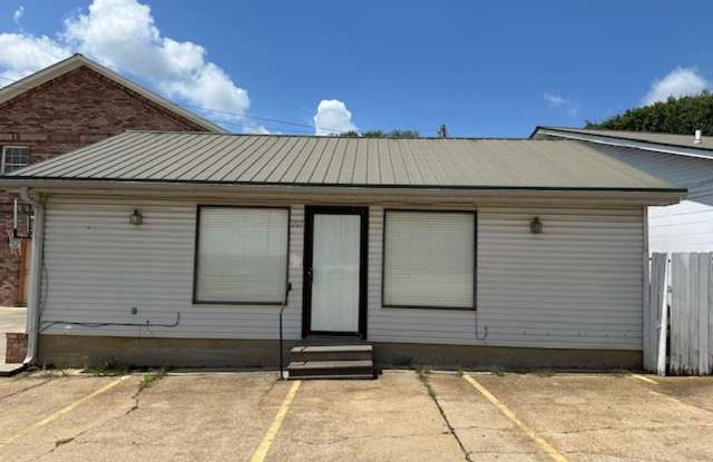 Renovated 2 Bedroom 1 Bath Unit for Rent! photos photos