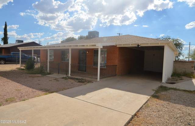 2362 S Jefferson Avenue photos photos