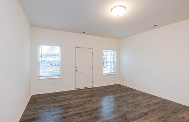 BEAUTIFUL 2 Bedroom Townhome in MIDLAND - AVAILABLE NOW Gallery 4