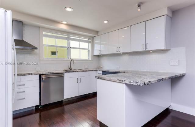 623 NE 8th Avenue, Fort Lauderdale, FL 33304 photos photos