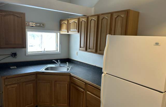 245 E Walnut St Apt D photos photos 245 E Walnut St Apt D photos photos