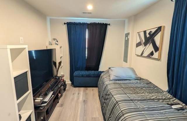16141 MEADOW GLENN DR Gallery 4