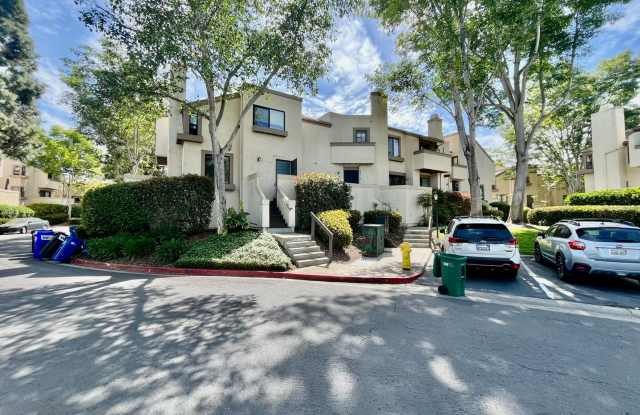 Beautiful 2bd/2bath townhome in La Jolla Community. Large patio.  Laundry and garage photos photos